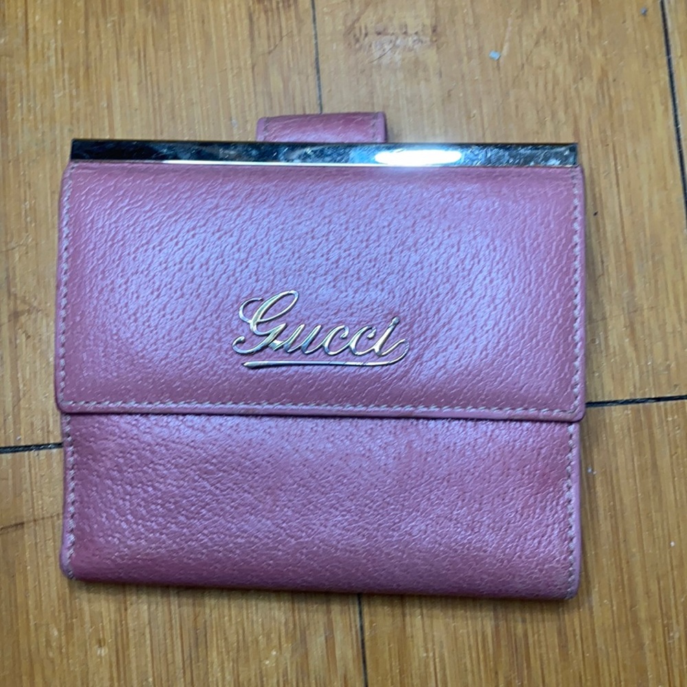 Gucci Pink Leather Bi Fold Wallet